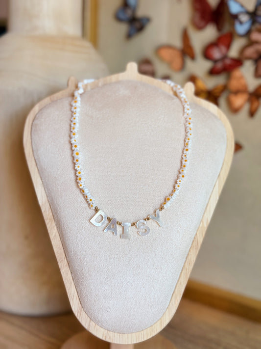 Mother of Pearl Daisy Necklace
