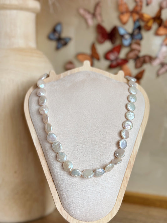 Lola Pearl Necklace
