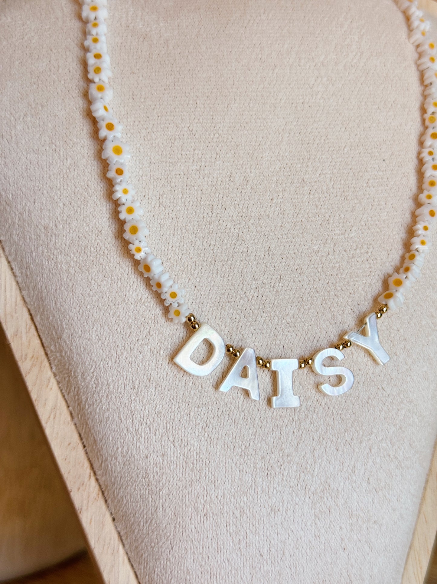 Mother of Pearl Daisy Necklace