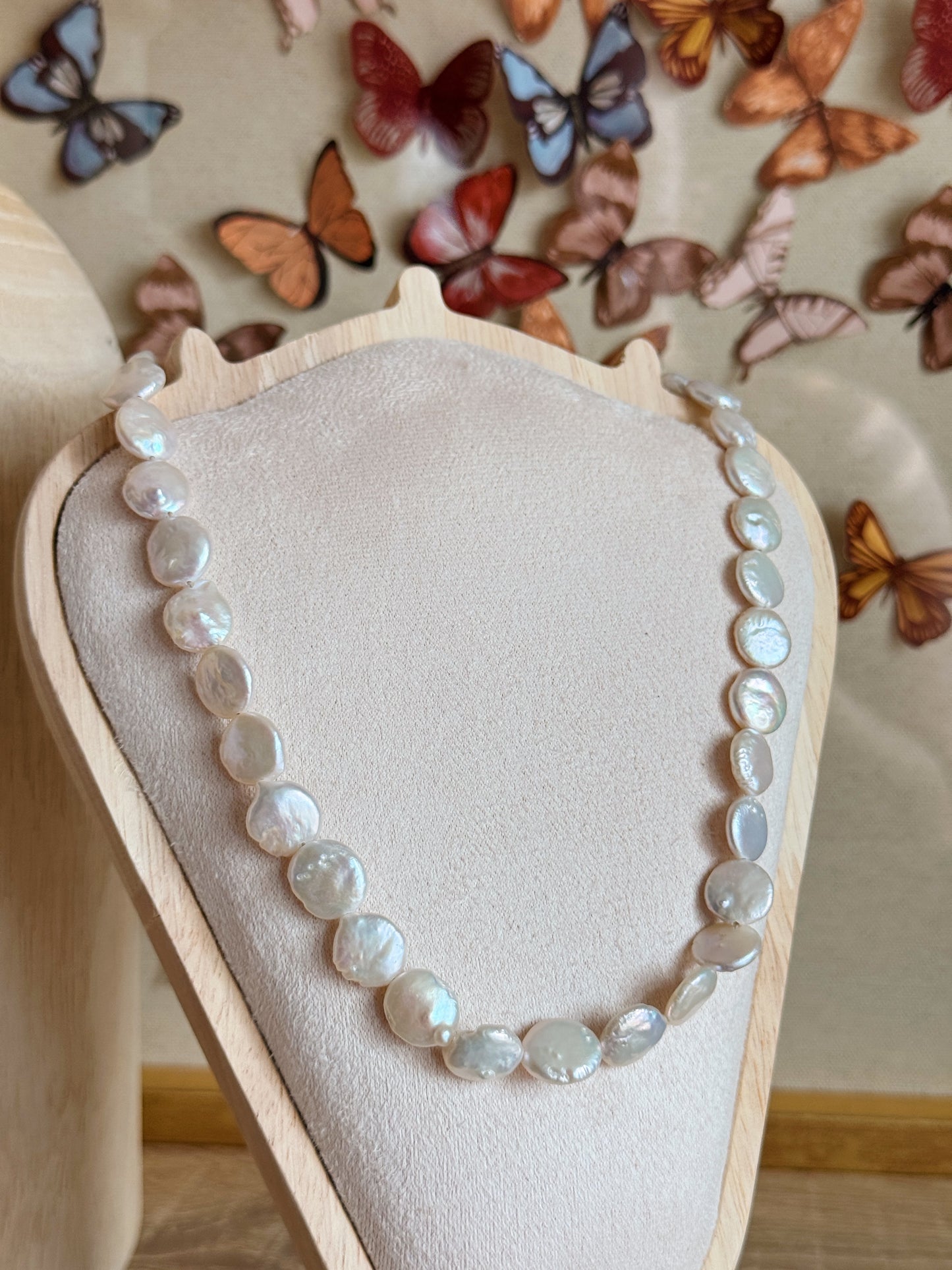 Lola Pearl Necklace
